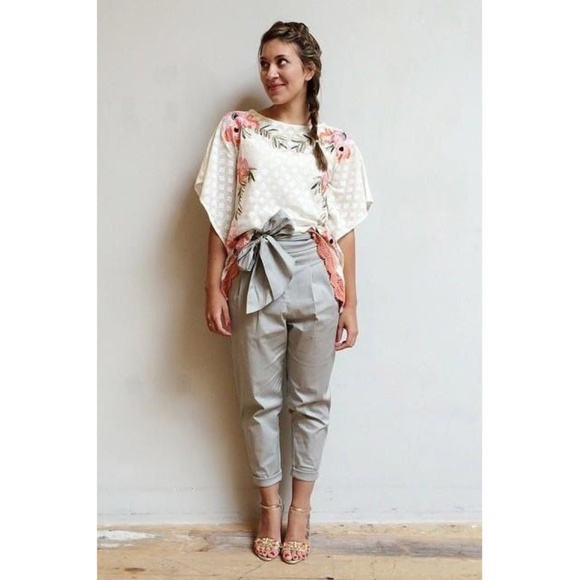 Anthropologie Gray Ankle Pants with Bow Detail - Picture 4 of 7